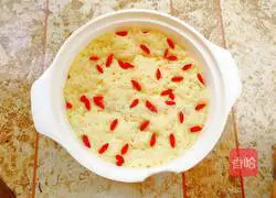 Illustration of how to make wolfberry and soybean cake 10