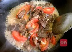 Illustration of how to make beef soup rice noodles 3