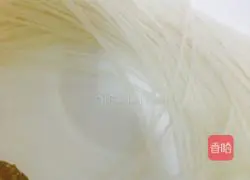 Illustration of how to make spicy and sour rice noodles 2