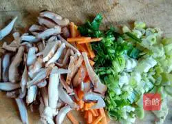 Illustration of how to make mushroom and lean meat porridge 3