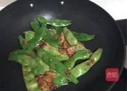 Illustration of how to make braised beans and noodles 5