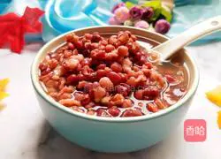 Illustration of how to make red bean, barley, and gorgon porridge 1