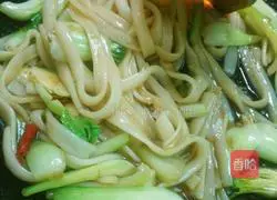 Illustration of how to make fried rice noodles with vegetables 6