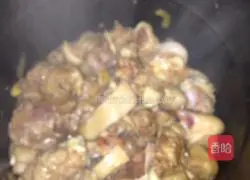 Baked pork knuckles in rice cooker Illustration of how to do it 2