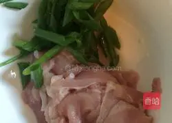 Lean Pork Rice Noodle Recipe Illustration 1