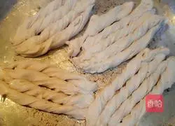 Illustration of how to make pot stickers 11