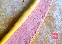 Illustration of how to make colorful butterfly flower rolls 6