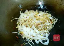 Fried rice noodles Illustration of practice 14