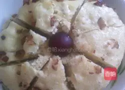 Illustration of how to make red date hair cake 4