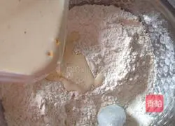 Illustration of how to make hair cake 4