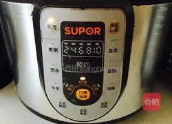 Illustration of how to make bacon braised rice 7