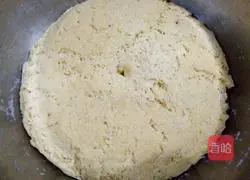 Illustration of how to make Wo Wo Tou 4