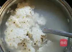 Illustration of how to make homemade crispy rice porridge at home 6