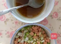 Illustration of how to make sausage rolls 2