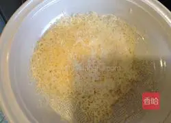 Illustration of how to make porcini risotto 5