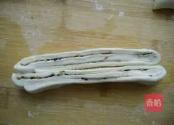 Illustration of how to make sesame rolls 11