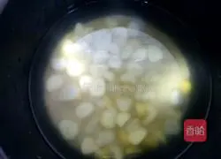 Illustration of how to make chestnut and millet porridge 5