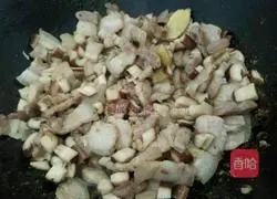 Pork belly with seasonal vegetables Illustration of how to make claypot rice 5