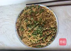 Illustration of how to make braised pea noodles 12