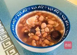 Illustration of making multi-grain porridge 12