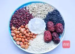 Milk-flavored red bean and barley porridge Illustration of how to make multigrain porridge 1