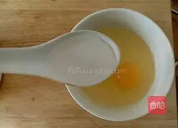 Illustration of how to make tomato scrambled egg rice bowl 2