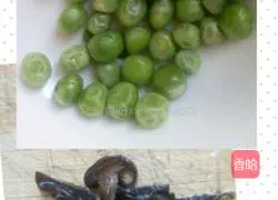 Illustration of how to make delicious and simple sausage claypot rice 4