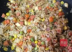 Illustration of how to make colorful cheese baked rice 8