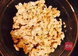 Illustration of how to make tomato meat sauce pasta 9