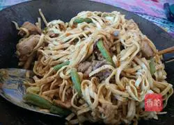 Illustration of how to cook chicken legs and braised noodles 4