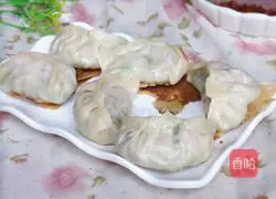 Illustration of how to make vegetarian pot stickers 13
