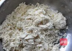 Illustration of how to make three fresh pot stickers 6