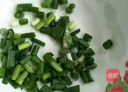 Preserved egg and lean meat porridge (the second method) Practice illustration 2