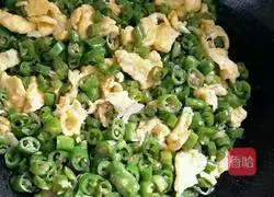 Guokui with spicy food Illustration of how to do it 8