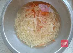 Illustration of how to make shredded potato rice balls 4