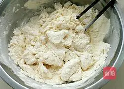 Illustration of how to make scallion rolls 4