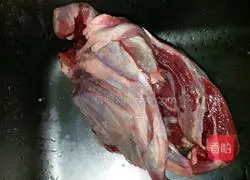 Illustration of how to make curry beef rice 2