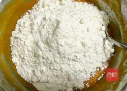 Illustration of how to make pumpkin hair cake 6