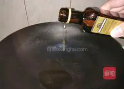 Illustration of how to make beef and vegetable fried macaroni 5