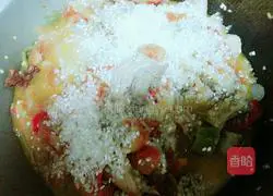 Illustration of how to make seafood and chicken risotto 9