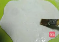 Illustration of how to make salt and pepper rolls 7