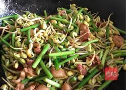 Illustration of how to make bacon braised noodles 8