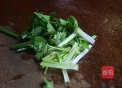 Illustration of making sour soup noodles 2