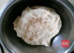 Illustration of how to make sesame and milk-flavored flower rolls 6