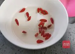 Illustration of how to make acacia millet porridge 8