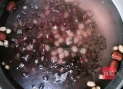 Illustration of how to make eight-treasure porridge 5