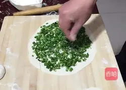 Illustration of how to make leek boxes 3