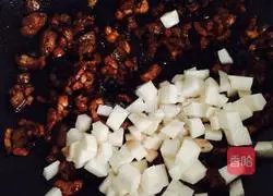 Illustration of how to make big bone soup noodles 7