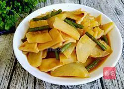 Illustration of how to make braised potato and beans noodles 12