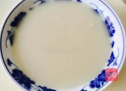 Illustration of how to make pepper-flavored flower rolls 2